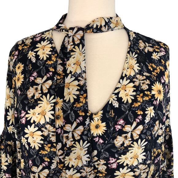 Suzanne Betro Chiffon Blouse V Neck Flounce Bell Sleeves Daisy Floral Size 3X - Picture 5 of 9